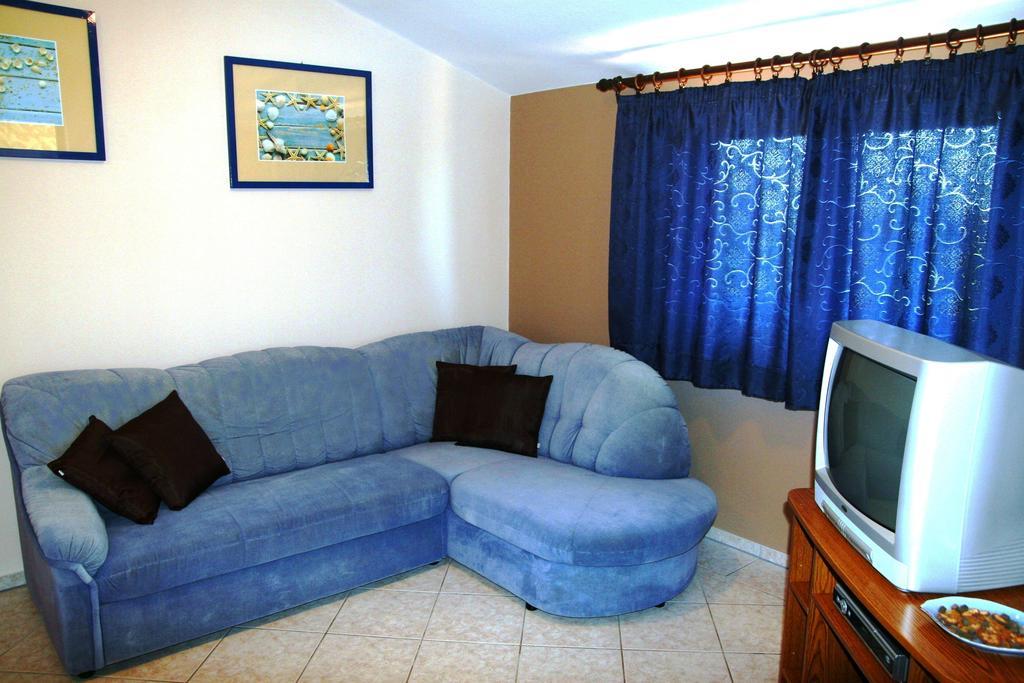 Korsa Apartment Sveti Lovreč Pazenatički エクステリア 写真