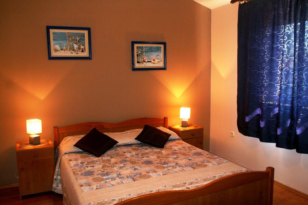 Korsa Apartment Sveti Lovreč Pazenatički エクステリア 写真