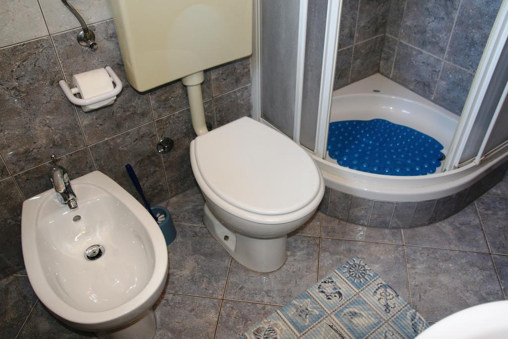 Korsa Apartment Sveti Lovreč Pazenatički エクステリア 写真